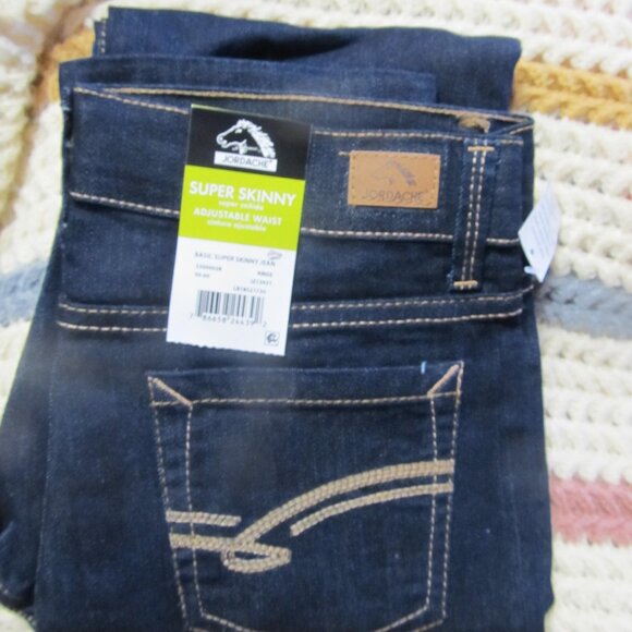 NWT Youth Girls Sz 12 Jeans Blue Jean Pants Girls Sz 12 reg Super skinny Jeans - Picture 1 of 6